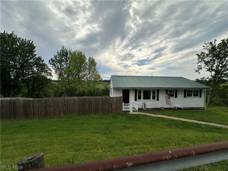 61900 Fairview Road, Barnesville, OH - Photo 4
