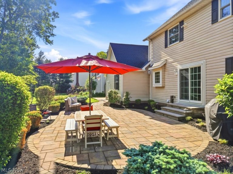 709 Norbury Drive, Hudson, OH - Photo 3