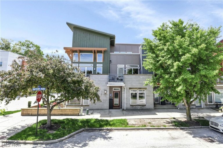 7407 Battery Park Boulevard #H7407, Cleveland, OH - Photo 8