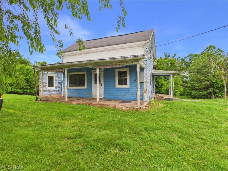 1086 Pleasant Ridge Road, Sistersville, WV, 26175