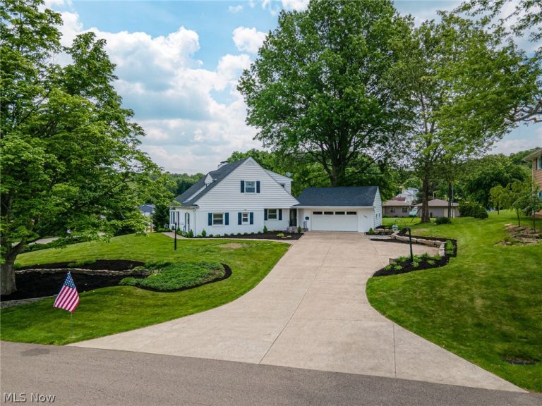 1691 Knob Hill Drive, Coshocton, OH - Photo 3