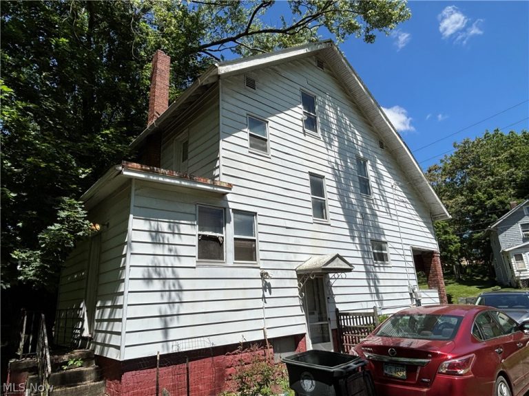 818 Euclid Avenue, Akron, OH - Photo 3