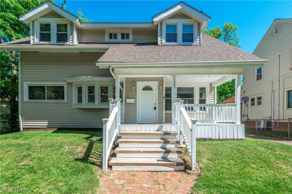 1395 Delia Avenue, Akron, OH