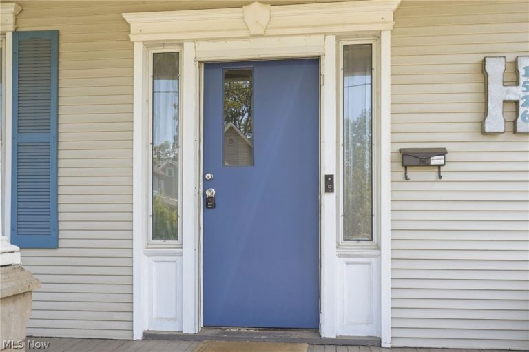 1526 Frazer Avenue, Canton, OH - Photo 3