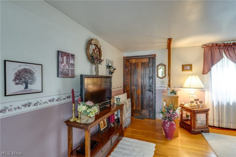 12722 Lisbon Street, Paris, OH - Photo 5
