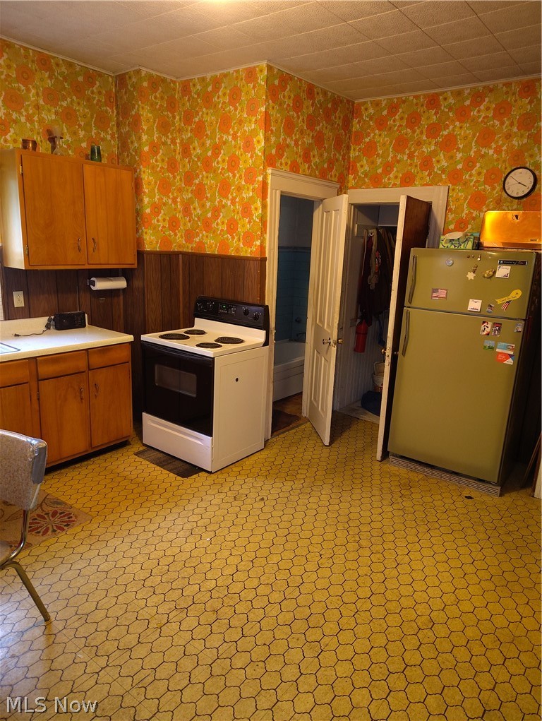 7009 Hecker Avenue, Cleveland, OH - Photo 8