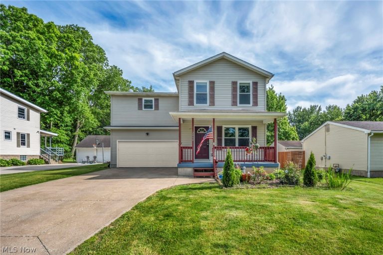 2066 Liberty Road, Stow, OH, 44224