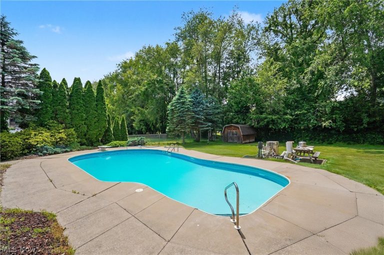 3789 Lake Vista Road, Coventry, OH - Photo 5