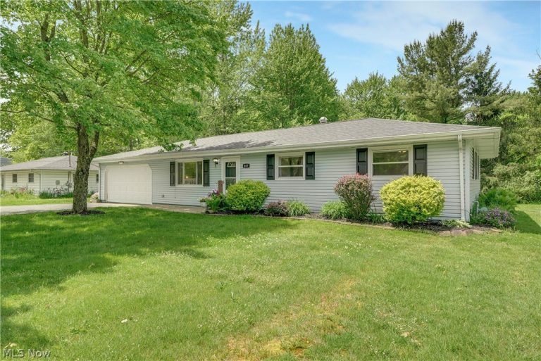 857 Eileen Drive, Macedonia, OH - Photo 2