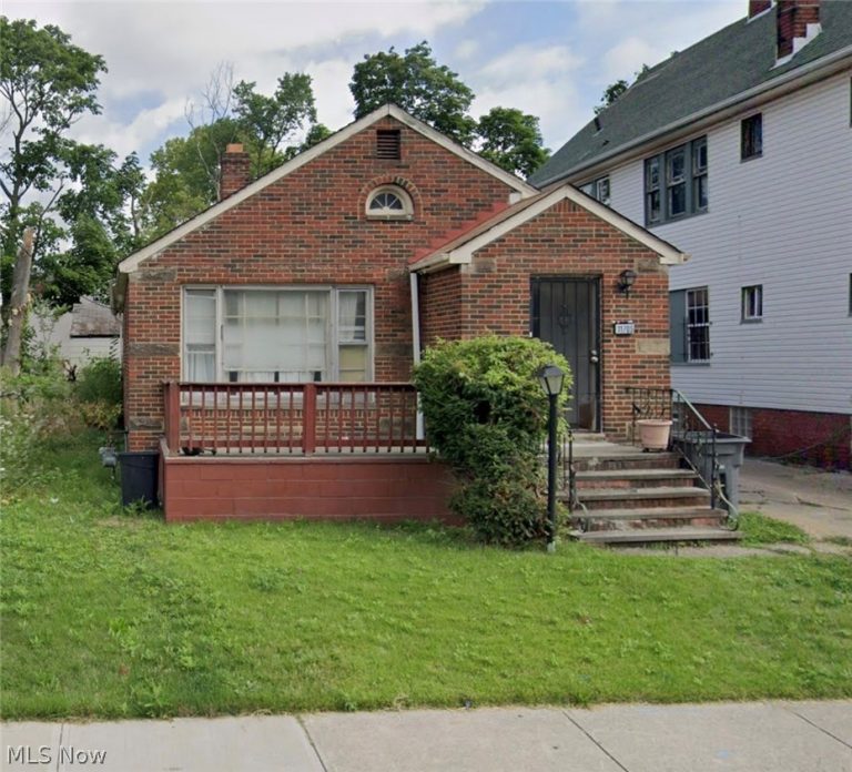 11705 Farringdon, Cleveland, OH - Photo 2