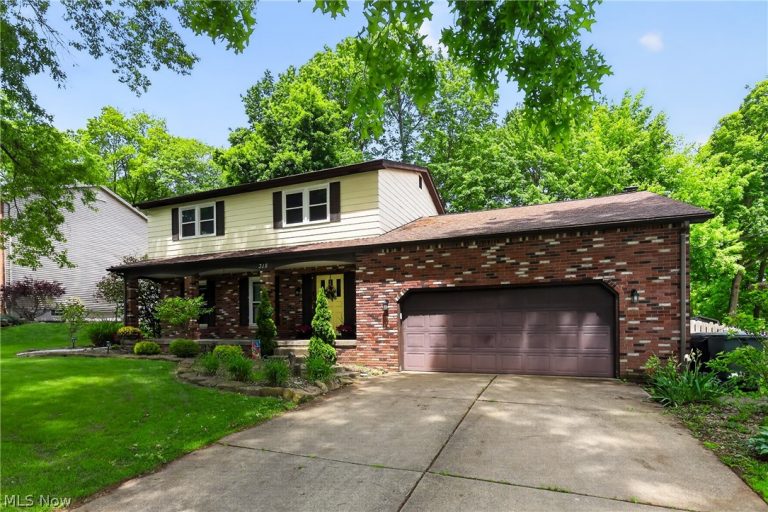 318 Ingram Drive, Boardman, OH - Photo 2