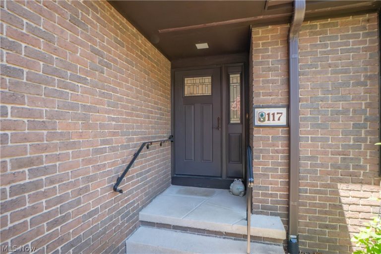 117 Brookview Drive, North Canton, OH - Photo 3