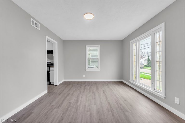 12804 Kirton Avenue, Cleveland, OH - Photo 4