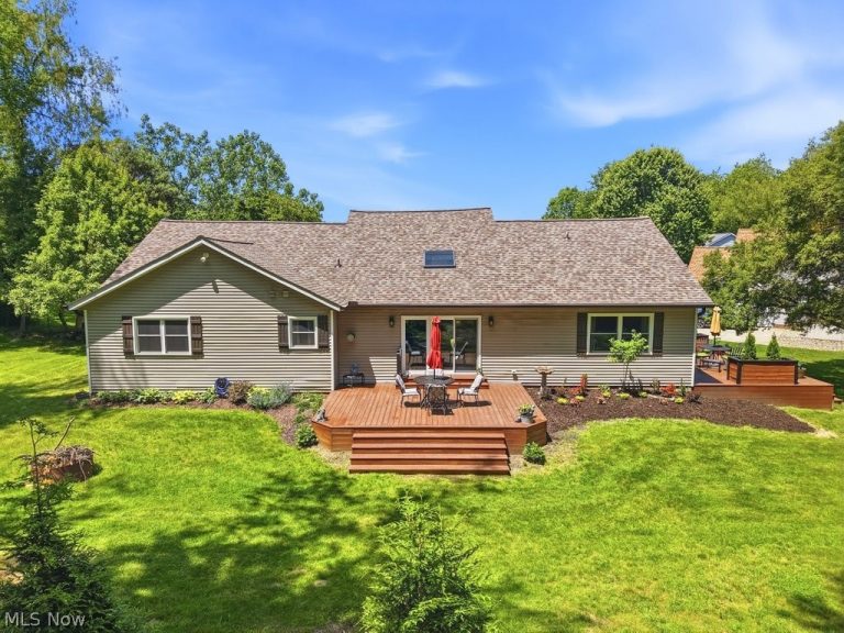 17357 Andras Drive, Walton Hills, OH - Photo 2