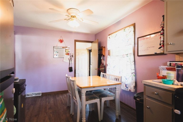 701 Jones Street, Hubbard, OH - Photo 4