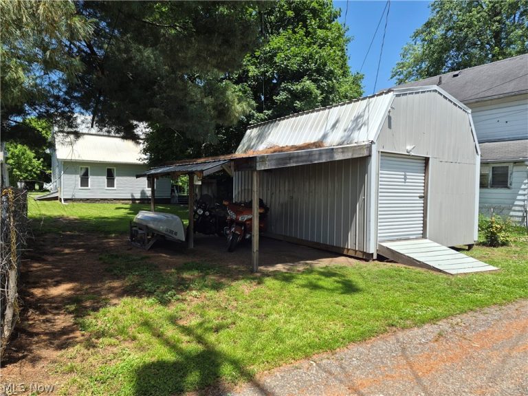 1029 Main Street, Coshocton, OH - Photo 3