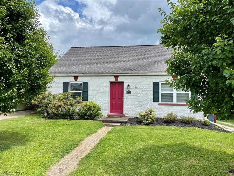 5516 Grand Central Avenue, Vienna, WV, 26105