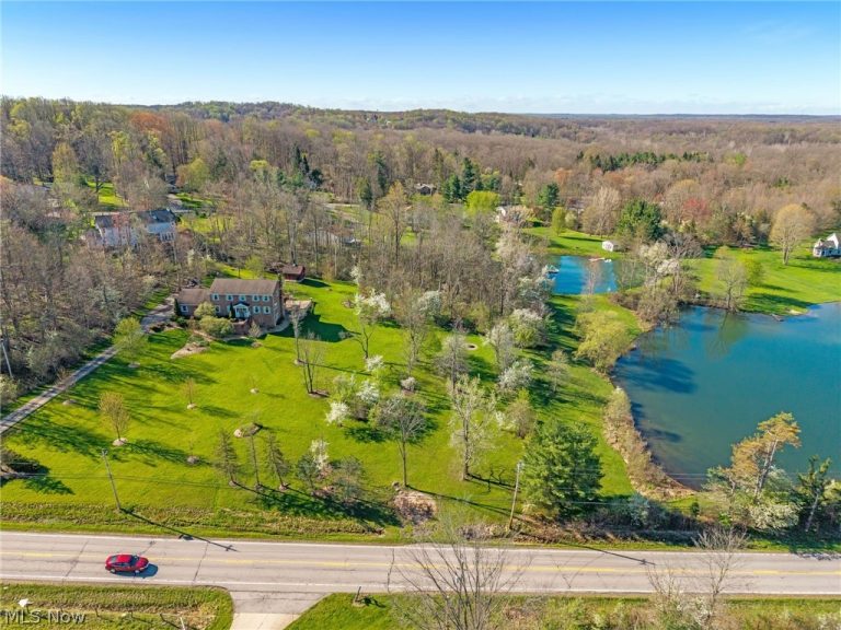 Bainbridge Road, Chagrin Falls, OH, 44023