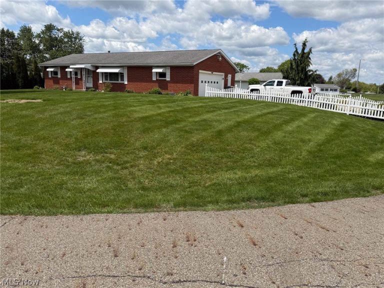 3215 Knollridge Circle, Canton, OH, 44721