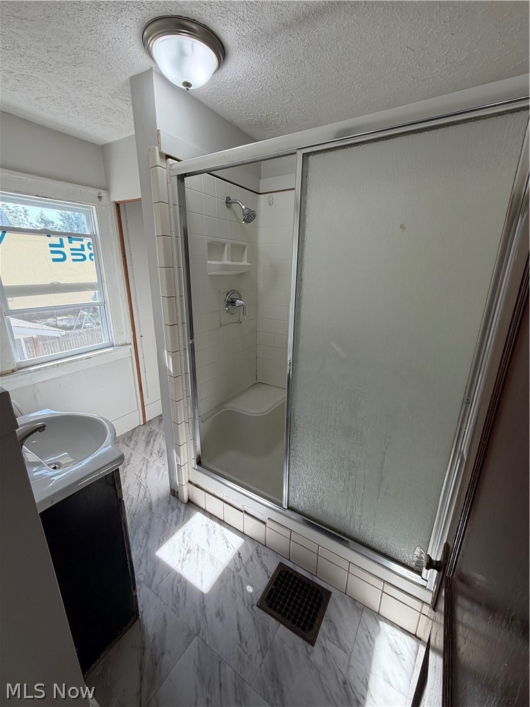 383 Tallmadge Avenue, Akron, OH - Photo 6
