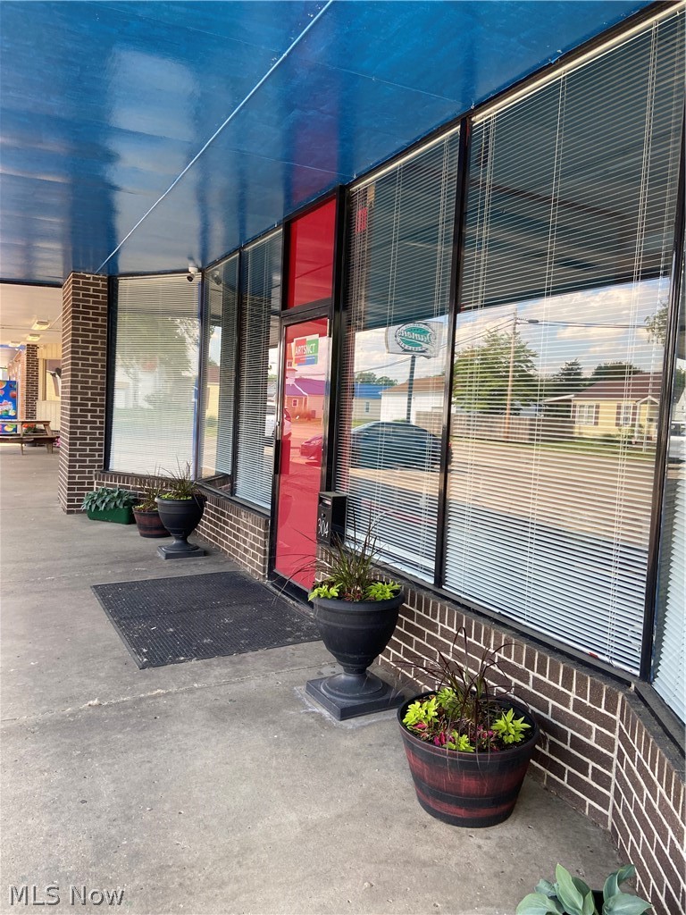 304 College Street, Newcomerstown, OH - Photo 8