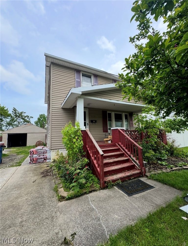 1651 33rd Street, South Lorain, OH, 44055