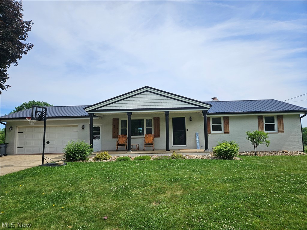 9729 Sommerville Street, Louisville, OH