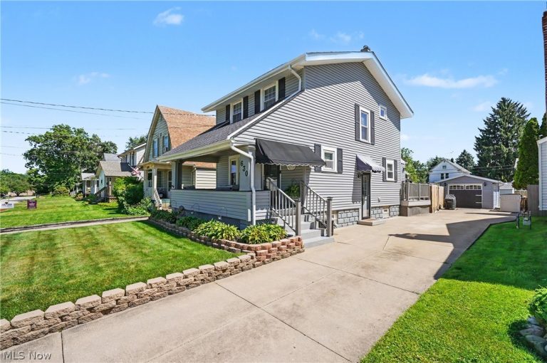 630 Marguerite Avenue, Cuyahoga Falls, OH - Photo 2