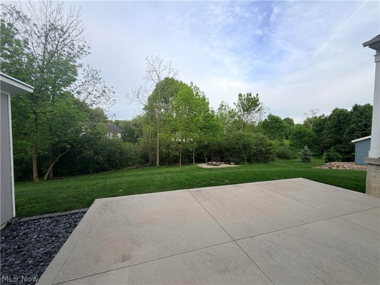 996 Ashley Taylor Court, Wadsworth, OH - Photo 5