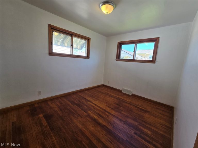 1122 Detroit Avenue, Youngstown, OH - Photo 8