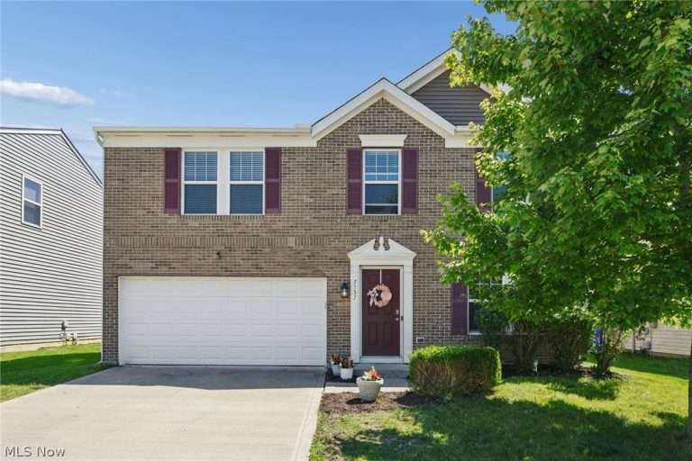 7557 Witch Hazel Drive, Canal Winchester, OH - Photo 2