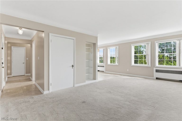 15820 Van Aken Boulevard, Shaker Heights, OH - Photo 4