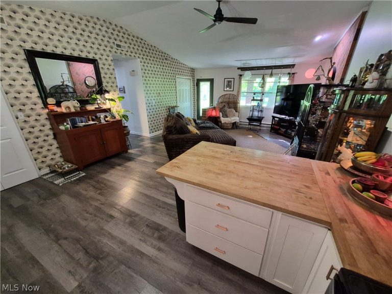 1373 Saffron Drive, West Salem, OH - Photo 5