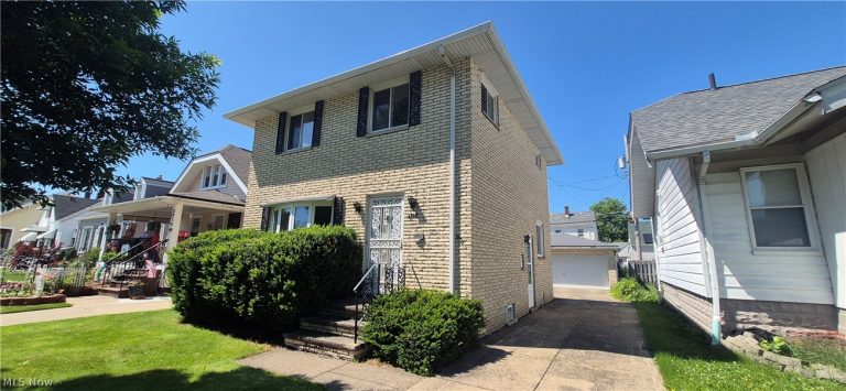 3908 Kenmore Avenue, Parma, OH, 44134