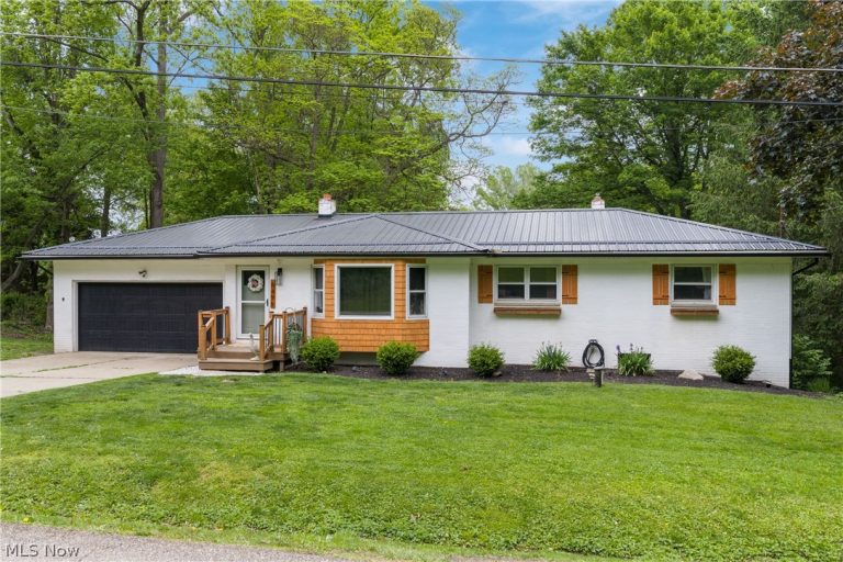 8496 Shadyview Avenue, Clinton, OH, 44216