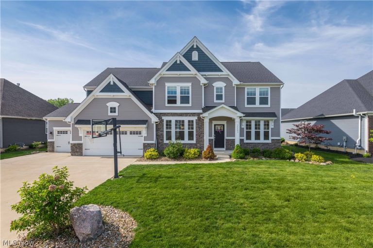36603 Amalfi Road, North Ridgeville, OH - Photo 2