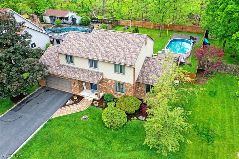348 Aspen Drive, Warren, OH - Photo 2