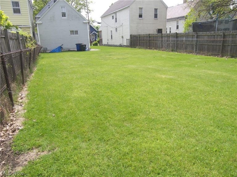 7009 Hecker Avenue, Cleveland, OH - Photo 3
