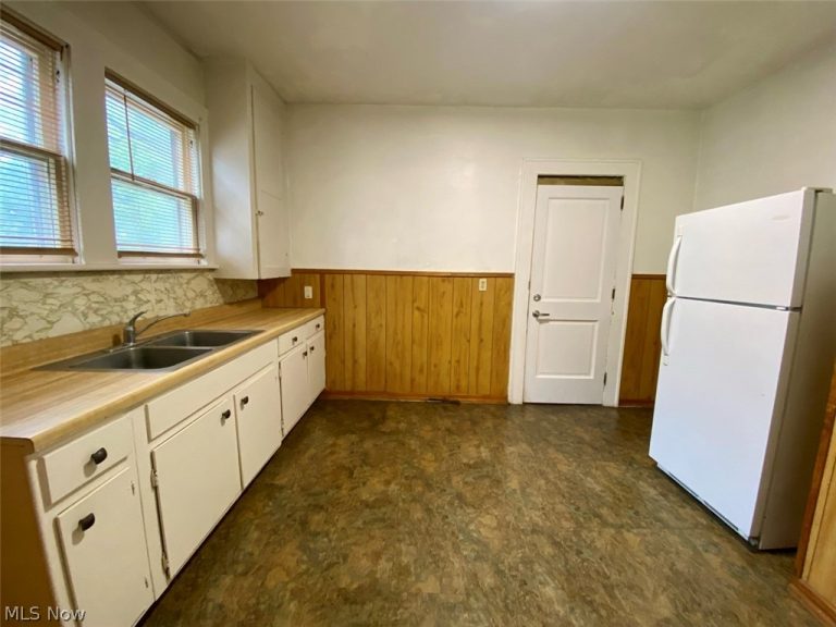 400 Cloverdale Avenue #DOWN, Akron, OH - Photo 8