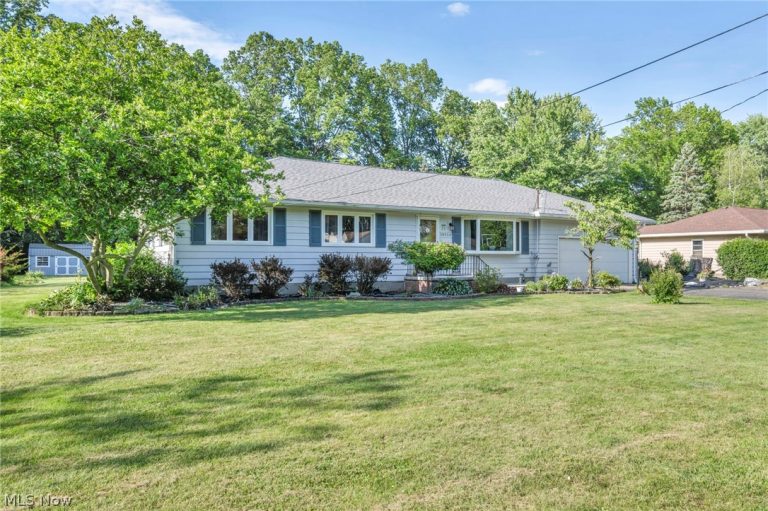39550 Calann Drive, Elyria, OH - Photo 5