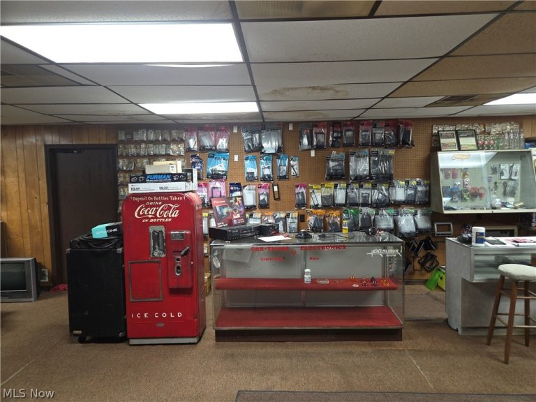 601 Marietta Avenue, Cambridge, OH - Photo 8