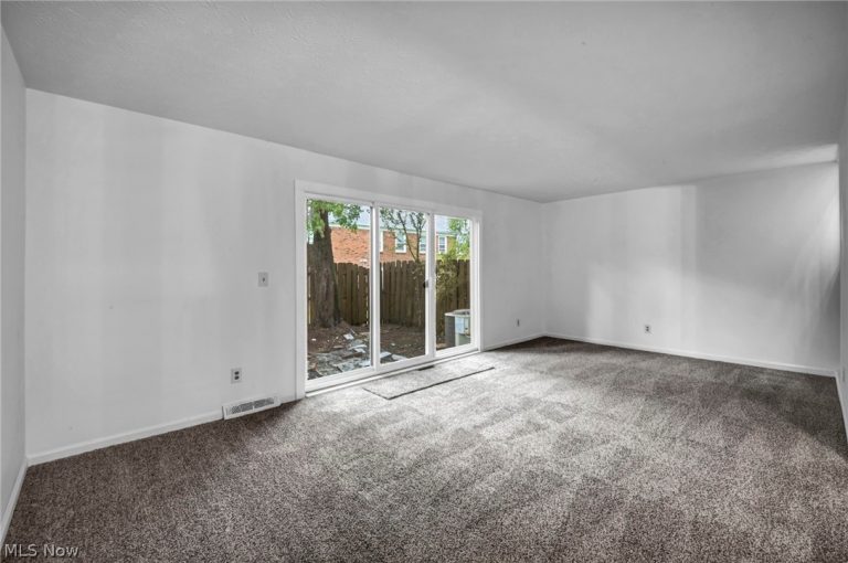 1015 Trevitt Circle, Euclid, OH - Photo 5