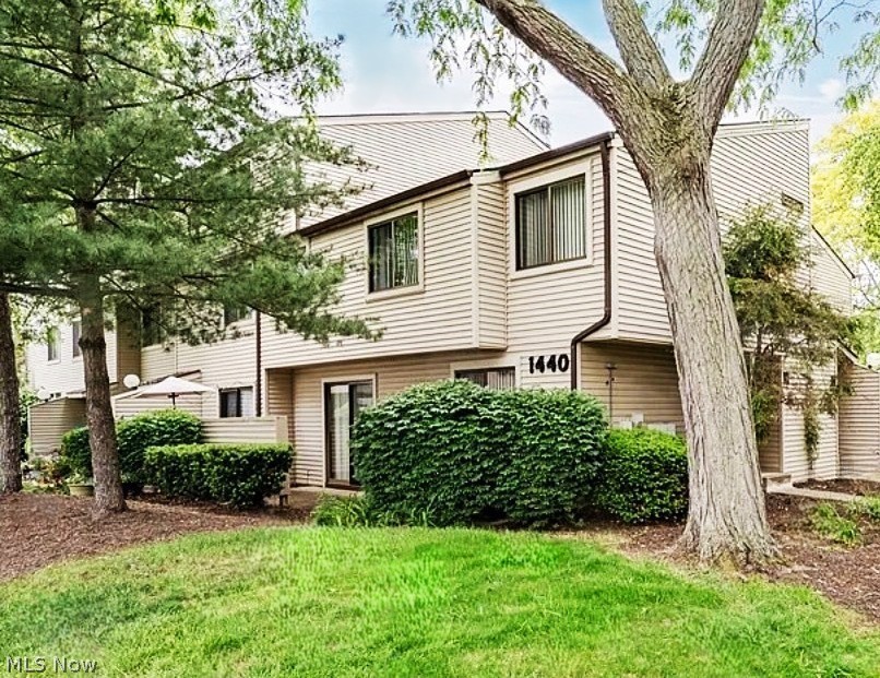 1440 Cedarwood Drive #H, Westlake, OH