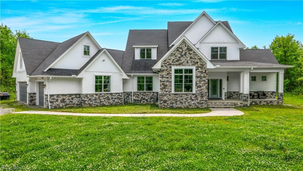33553 Capel Road, Columbia Station, OH