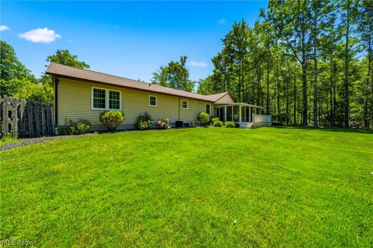 245 Woodside Avenue, Jefferson, OH - Photo 6