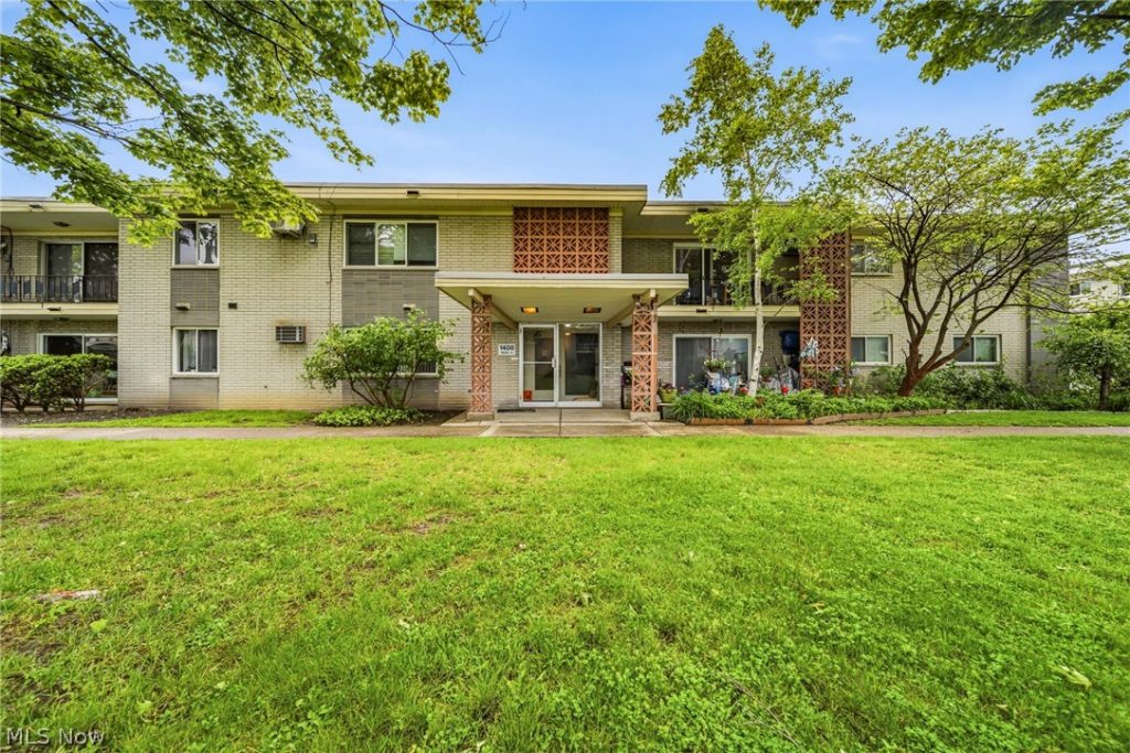 1408 Golden Gate Boulevard #203, Mayfield Heights, OH