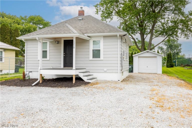 1210 Sterling Avenue, Orrville, OH, 44667