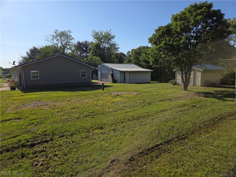 4965 Mellow Lane, Cumberland, OH - Photo 3