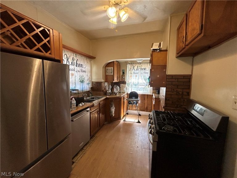 1105 144th Street, Cleveland, OH - Photo 4