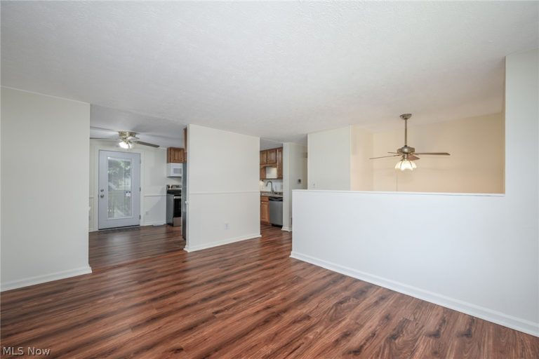 1262 Carol Drive, Kent, OH - Photo 8